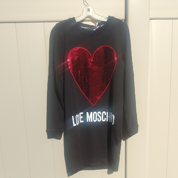 Love Moschino Tops - Love Mosvhino New Red Heart Long Sweatshirt, Dress Small